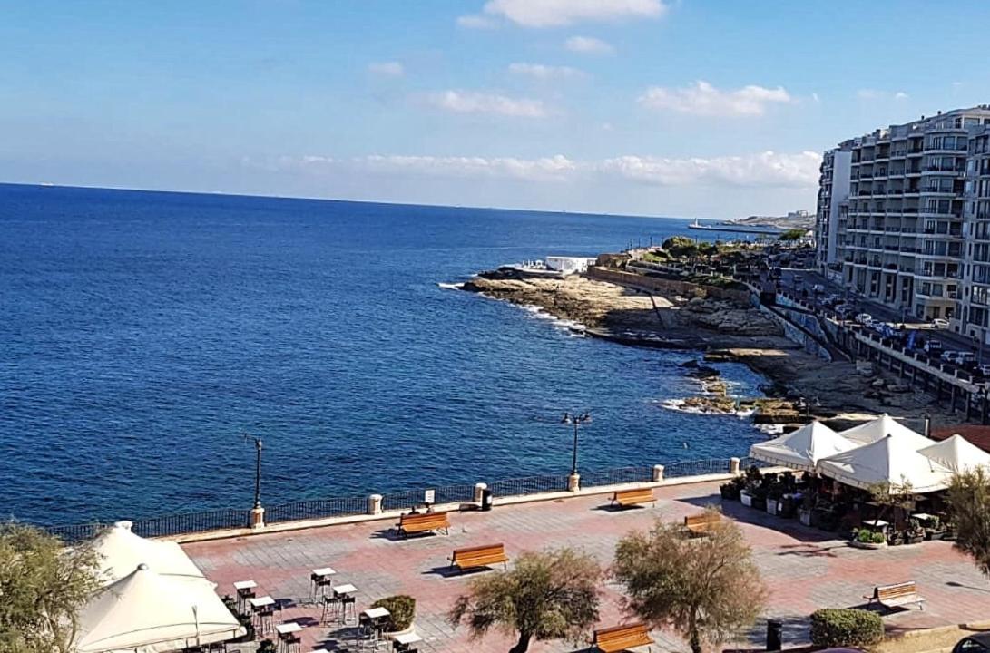 Roma Hotel Слима Екстериор снимка