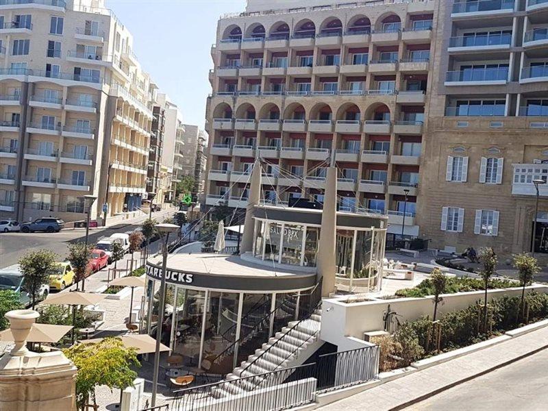 Roma Hotel Слима Екстериор снимка