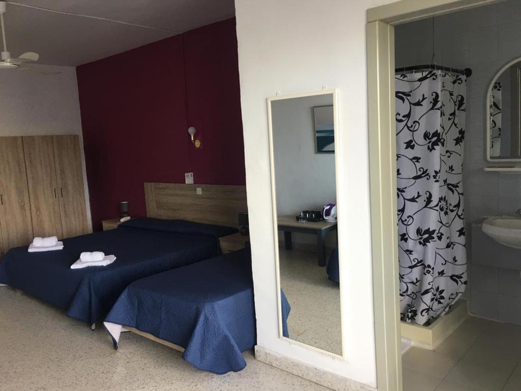 Roma Hotel Слима Екстериор снимка